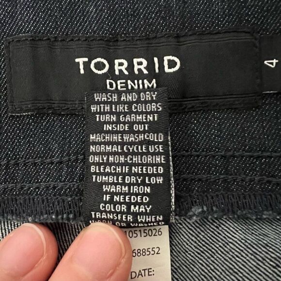 Torrid Womens Jeans Plus Size 4 Blue Medium Wash Denim Crop Lean Pull On Pockets - Picture 10 of 12